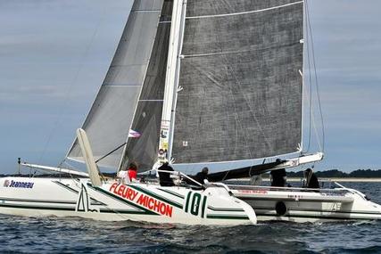 Jeanneau Formule 40 for sale in France for €110,000 (£98,163)