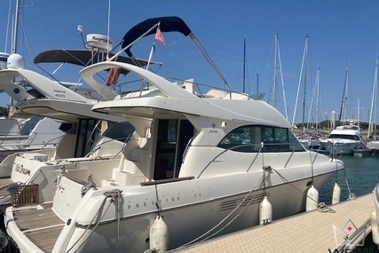 Prestige 36 for sale in France for €104,000 (£87,782)
