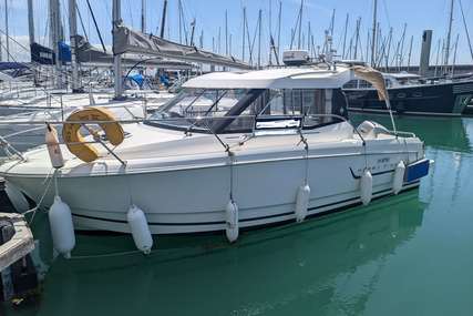 Jeanneau Merry Fisher 755 for sale in France for €36,000 (£30,386)
