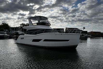 Carver Yachts C40 for sale in United States of America for $675,000 (£601,771)