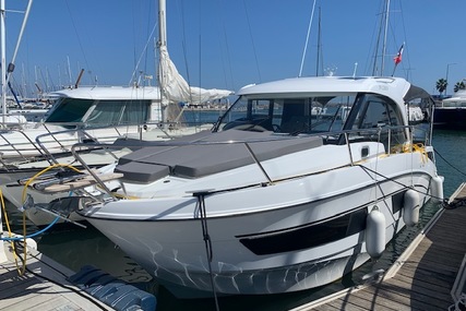 Beneteau Antares 9 for sale in France for €179,900 (£154,895)