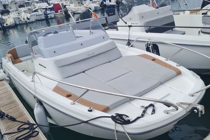 Beneteau Flyer 6 Sundeck for sale in France for €45,000 (£40,157)