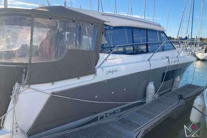 Jeanneau NC 9 for sale in France for €125,000 (£109,904)