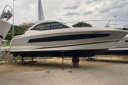 Jeanneau Leader 36 for sale in France for €269,000 (£240,052)