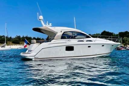 Prestige 38 S for sale in France for €175,000 (£157,172)