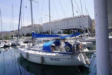 Grand Soleil 39 for sale in Italy for €69,000 (£59,141)