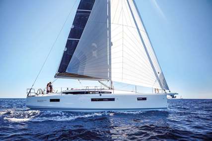 Jeanneau Sun Odyssey 410 for sale in France for €349,000 (£300,608)