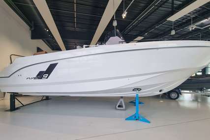 Beneteau flyer 9 spacedeck for sale in France for €206,000 (£185,014)