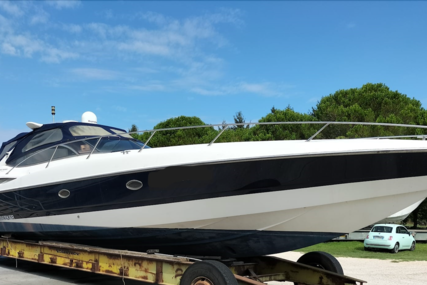 Sunseeker Superhawk 48 for sale in Italy for €85,000 (£76,341) Sunseeker Superhawk 48 for sale in Italy for €85,000 (£76,341)
