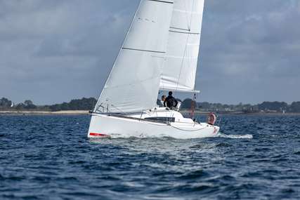 Jeanneau Sun Fast 3200 for sale in France for €99,000 (£86,999)