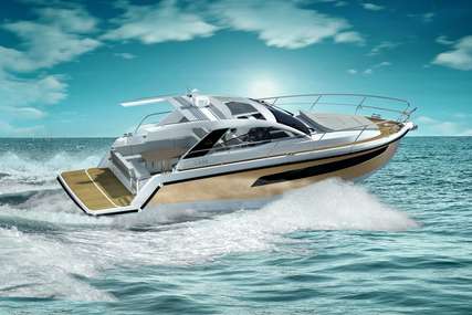 Sealine S335 for sale in France for €298,200 (£256,852)