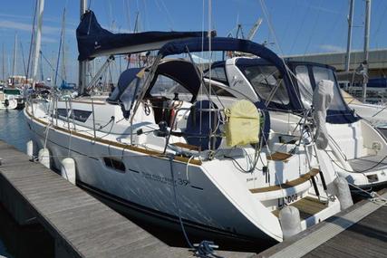 Jeanneau Sun Odyssey 39i Performance for sale in Portugal for €120,000 (£105,454)