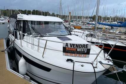 Jeanneau Merry Fisher 895 for sale in France for €125,000 (£111,593)