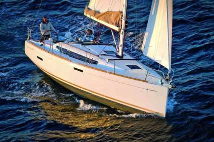 Jeanneau Sun Odyssey 389 for sale in France for €179,000 (£159,879)
