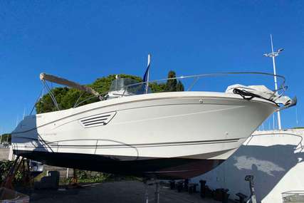 Jeanneau Cap Camarat 8.5 CC for sale in France for €59,900 (£53,475)