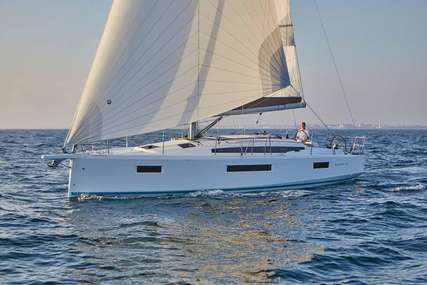 Jeanneau Sun Odyssey 410 for sale in France for €374,000 (£322,142)