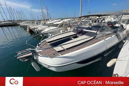 Beneteau Flyer 8.8 Sundeck for sale in France for €109,990 (£98,785)