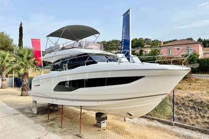 Prestige 420 for sale in France for €798,000 (£700,768)