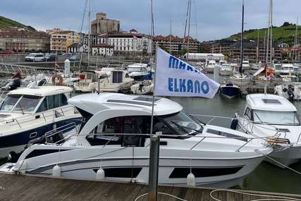 Beneteau Antares 9 for sale in Spain for €184,900 (£165,148)