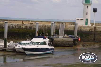 Beneteau Antares 9.80 for sale in France for €59,900 (£53,798)