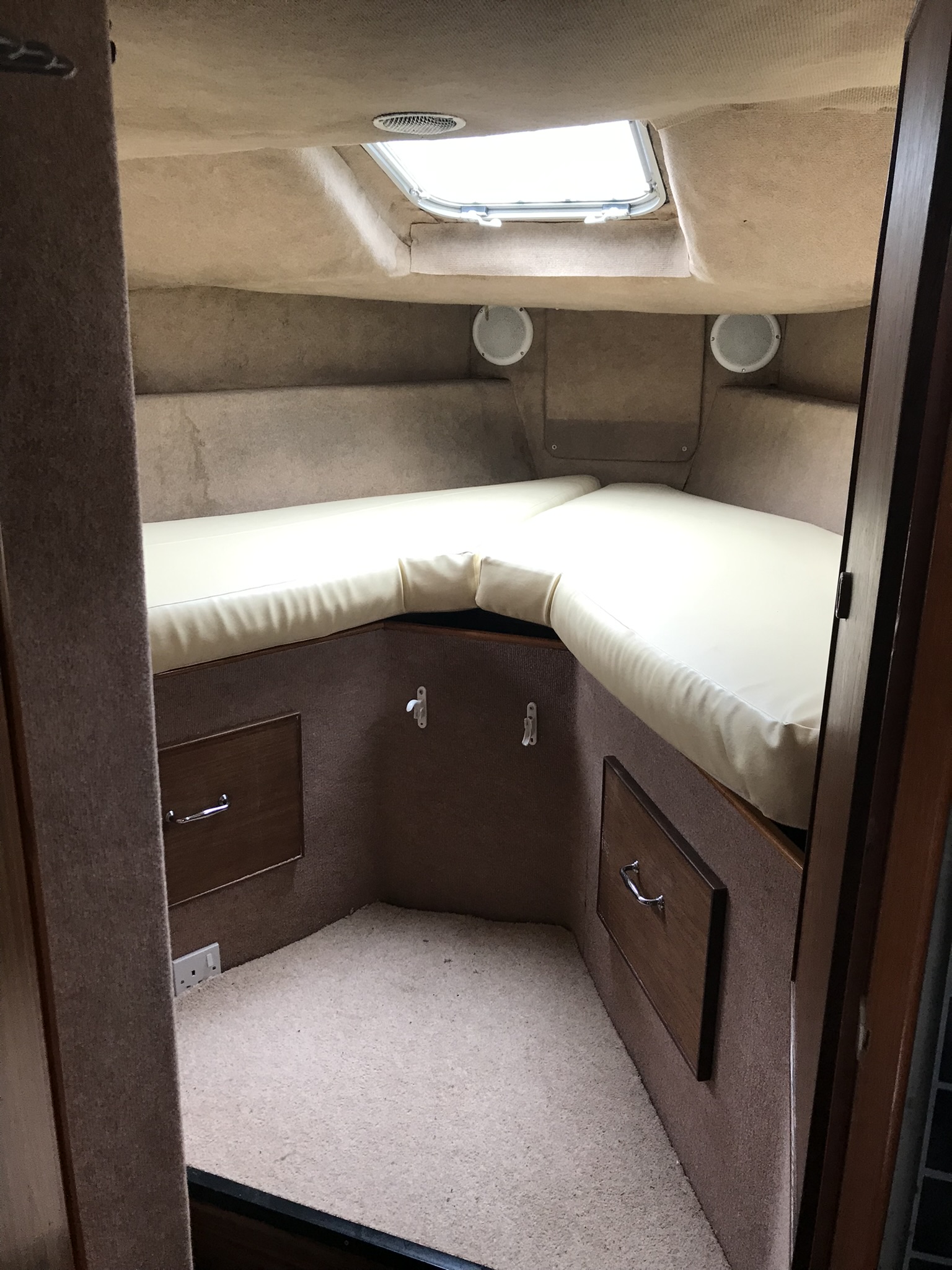 Jack Powles 33ft Cabin Cruiser with Mooring for sale Rightboat