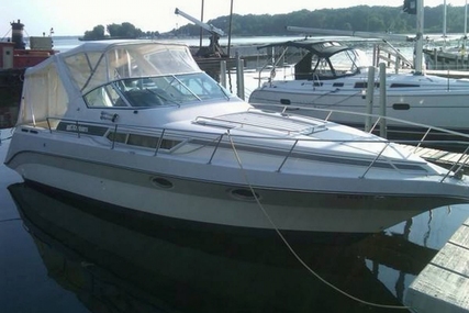 Cruisers Yachts 3270 Esprit for sale in United States of America for $11,500 (£8,212)