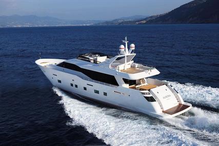 Tecnomar Nadara 30 for sale in Greece for €2,100,000 (£1,875,569)