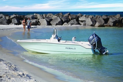 Robalo Centre console R160 for sale in United Kingdom for £32,193