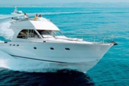 Beneteau Antares 13.80 for sale in France for €148,000 (£132,567)
