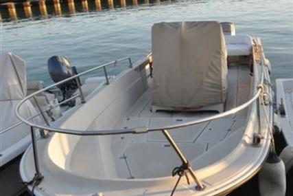 Boston Whaler 25 Outrage for sale in Italy for €35,000 (£30,490)