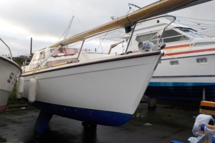 Beneteau Evasion 22 for sale in France for €8,000 (£7,008)