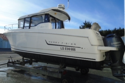 Jeanneau Merry Fisher 855 Marlin for sale in France for €74,800 (£65,523)