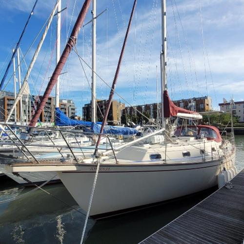 Island Packet 35 Boat For Sale Waa2