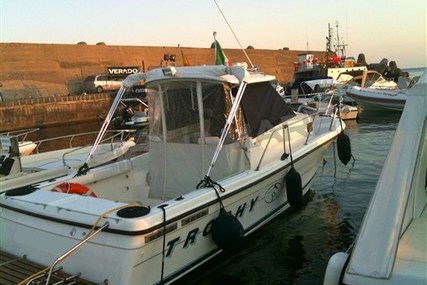 Bayliner Trophy 2352 WA for sale in Italy for €28,000 (£24,959)