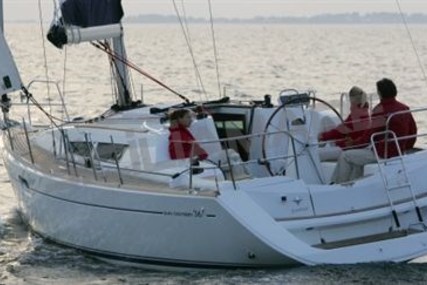 Jeanneau Sun Odyssey 36i for sale in Italy for €68,000 (£58,738)