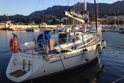 Bavaria 320 for sale in Italy for €28,000 (£24,525)