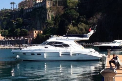 Sealine F42.5 for sale in Greece for €130,000 (£112,871)