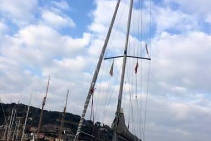 Comar Comet 36 S for sale in Italy for €75,000 (£65,794)