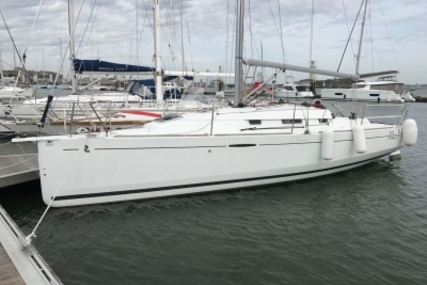 Beneteau First 30 for sale in France for €72,000 (£63,152)