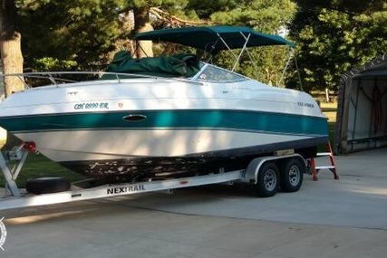 Four Winns 245 Sundowner for sale in United States of America for $10,500 (£7,475)