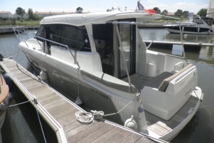 Jeanneau NC 9 for sale in France for €115,000 (£100,736)