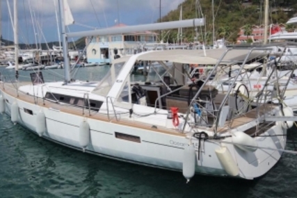 Beneteau Oceanis 45 for sale in Saint Martin for €270,000 (£235,958)