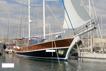 Custom Line 124' for sale in Spain for €850,000 (£745,542)