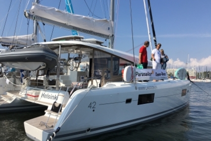 Lagoon 42 for sale in Spain for €442,800 (£387,727)