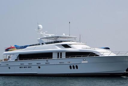 Hatteras 105 for sale in United Arab Emirates for $5,441,000 (£3,898,905)
