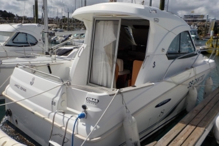 Beneteau Antares 8 for sale in France for €45,000 (£39,136)