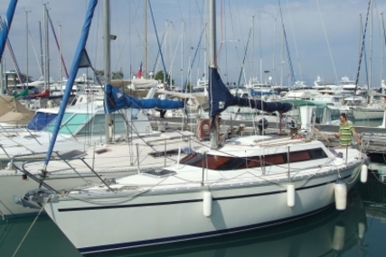 Jeanneau Sun Dream 28 for sale in France for €17,000 (£14,833)