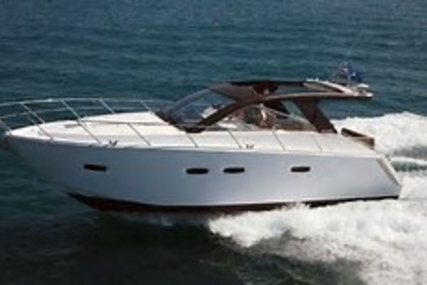 Sealine SC35 for sale in France for €155,000 (£136,303)