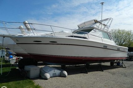 Sea Ray SRV 390 for sale in United States of America for $10,000 (£7,034)
