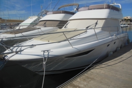 Prestige 39 for sale in France for €158,000 (£138,403)